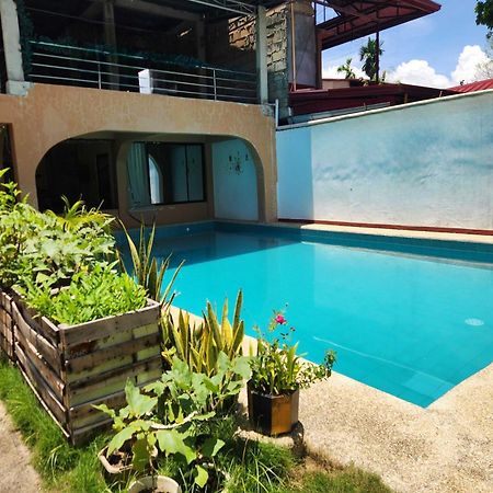 Larosa Hostel Puerto Princesa Exterior photo