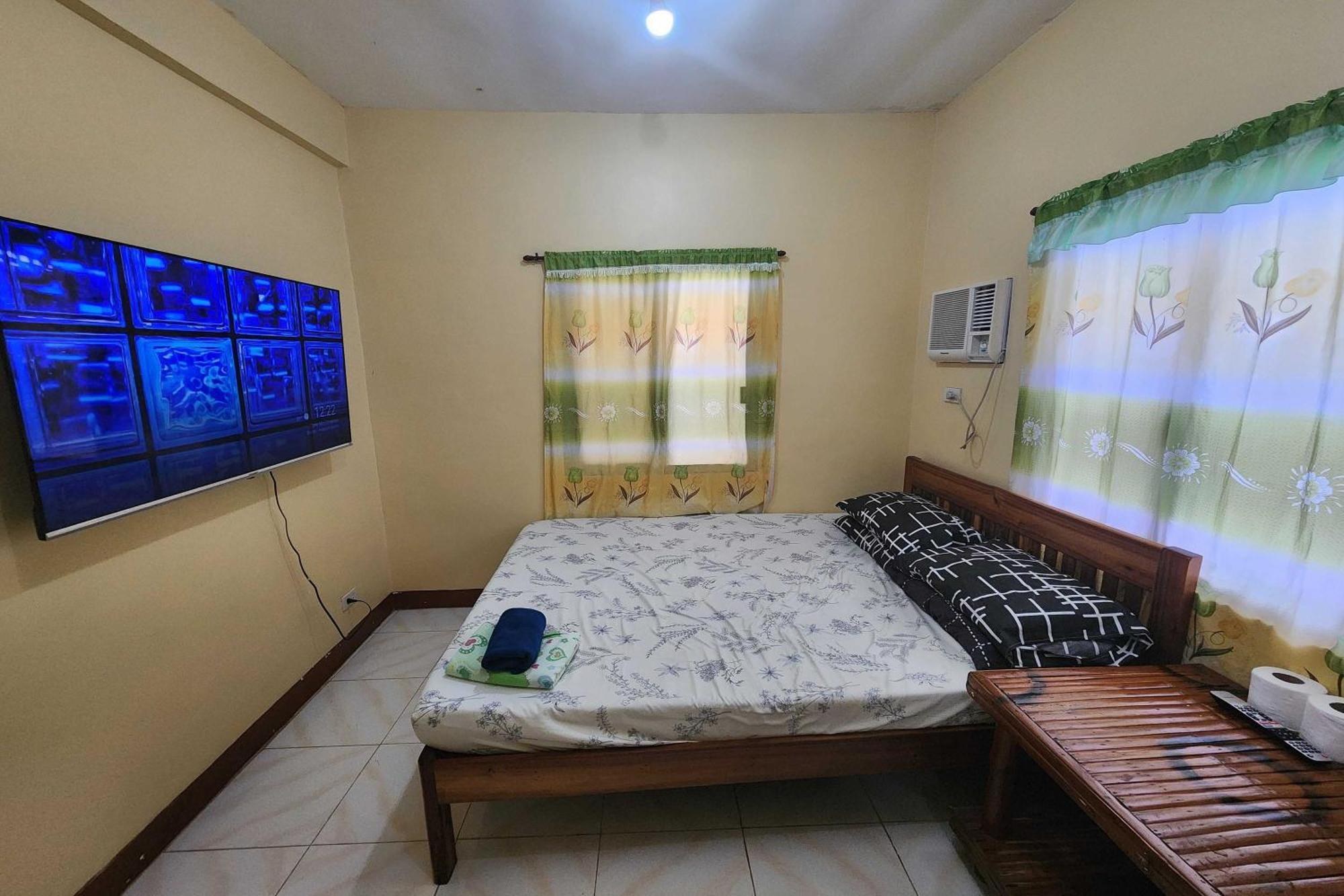 Larosa Hostel Puerto Princesa Exterior photo