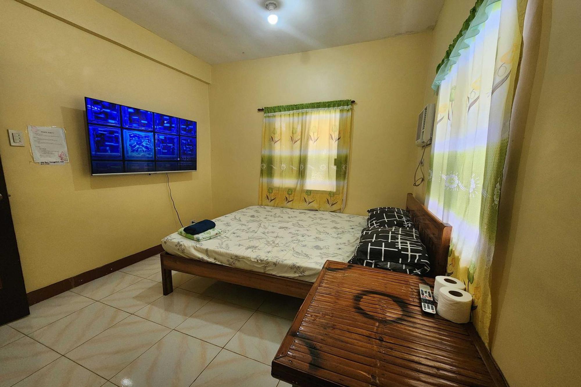 Larosa Hostel Puerto Princesa Exterior photo